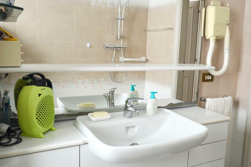 L'Alloggio Di Anna Maria Camera Con Bagno Privato إِمبولي المظهر الخارجي الصورة